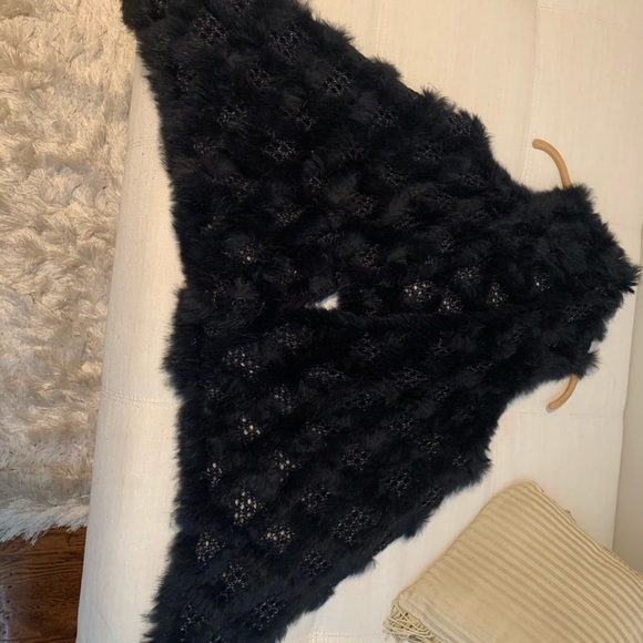 Knitted Rabbit vest M/L - Picture 1 of 8